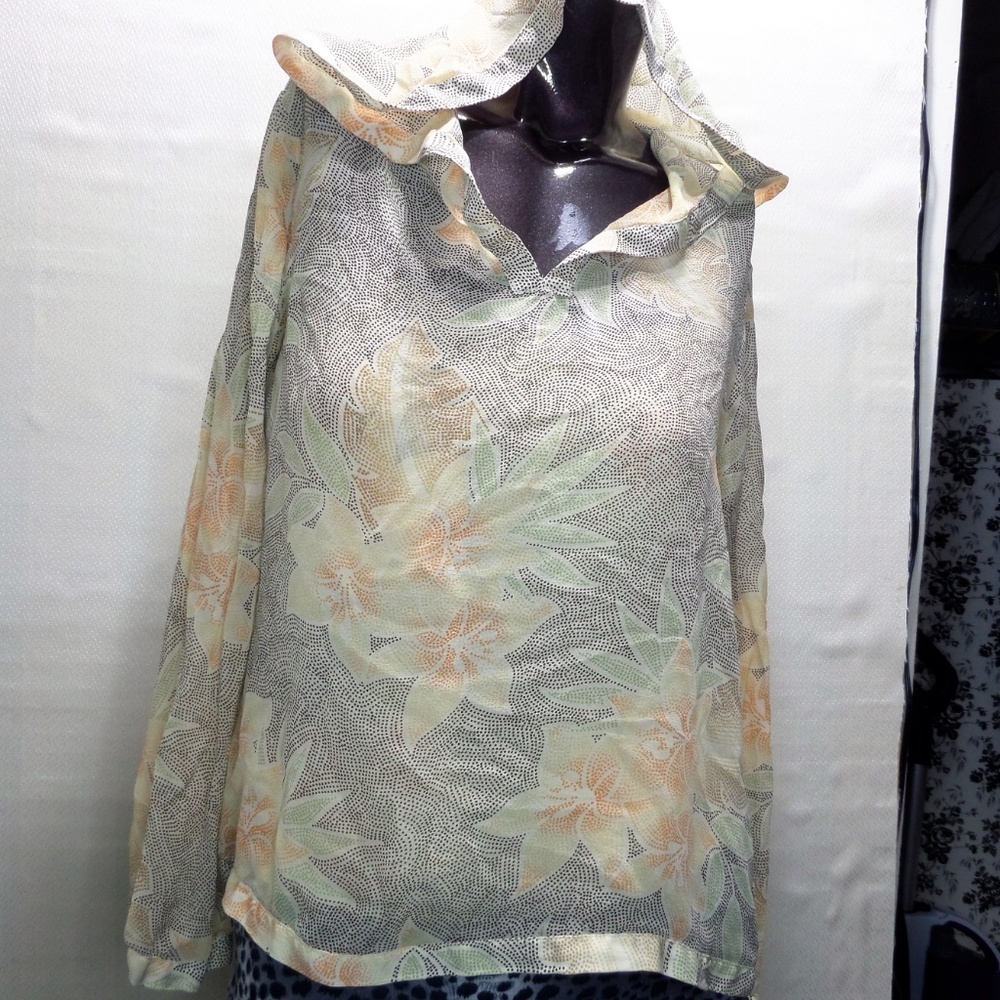 81 Tommy Bahama Rare 100% Silk 2 Piece Top - Picture 7 of 7